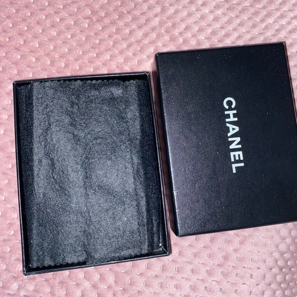 💗Gorgeous Authentic Chanel pocket size agenda💗 - Picture 9 of 10